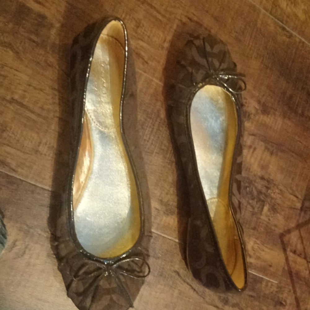 2 Pairs of Women's Coach Shoes-Sneakers and Flats - Picture 5 of 8